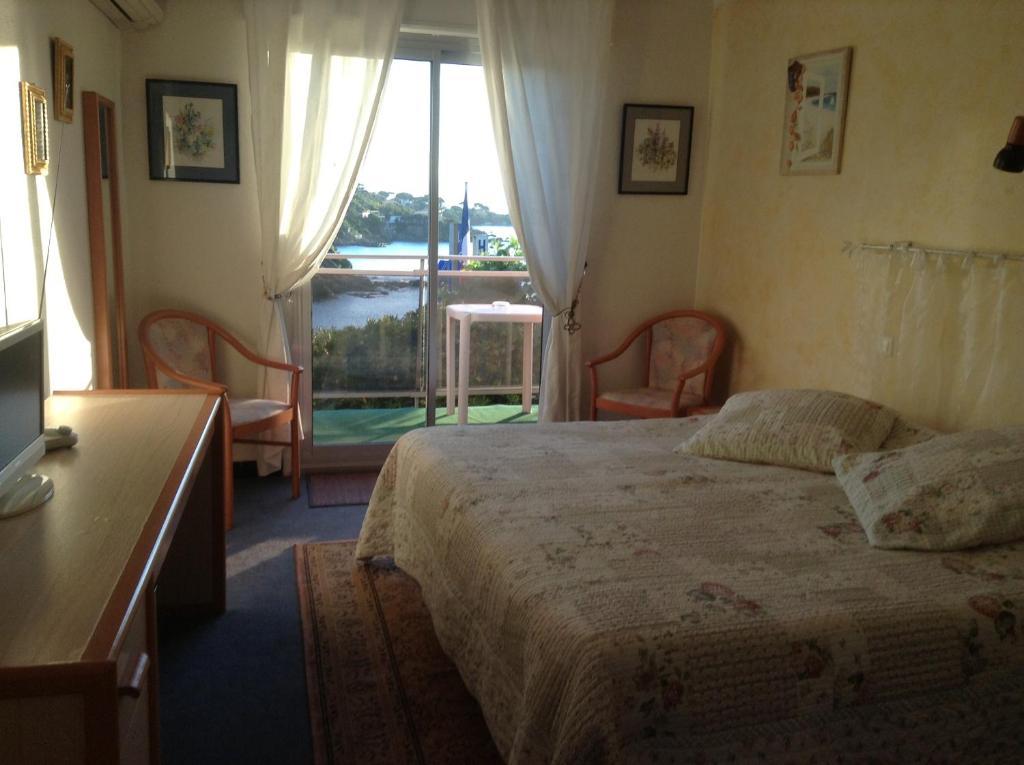 Hotel La Caravelle Fréjus Esterno foto