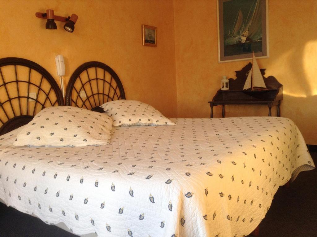 Hotel La Caravelle Fréjus Esterno foto