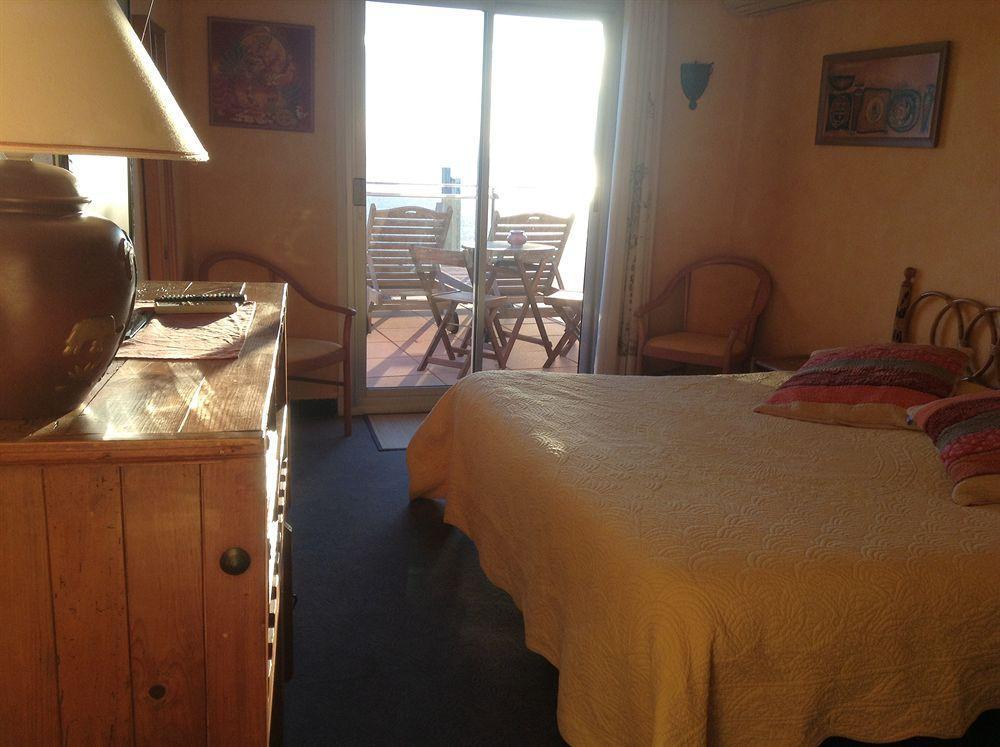 Hotel La Caravelle Fréjus Esterno foto