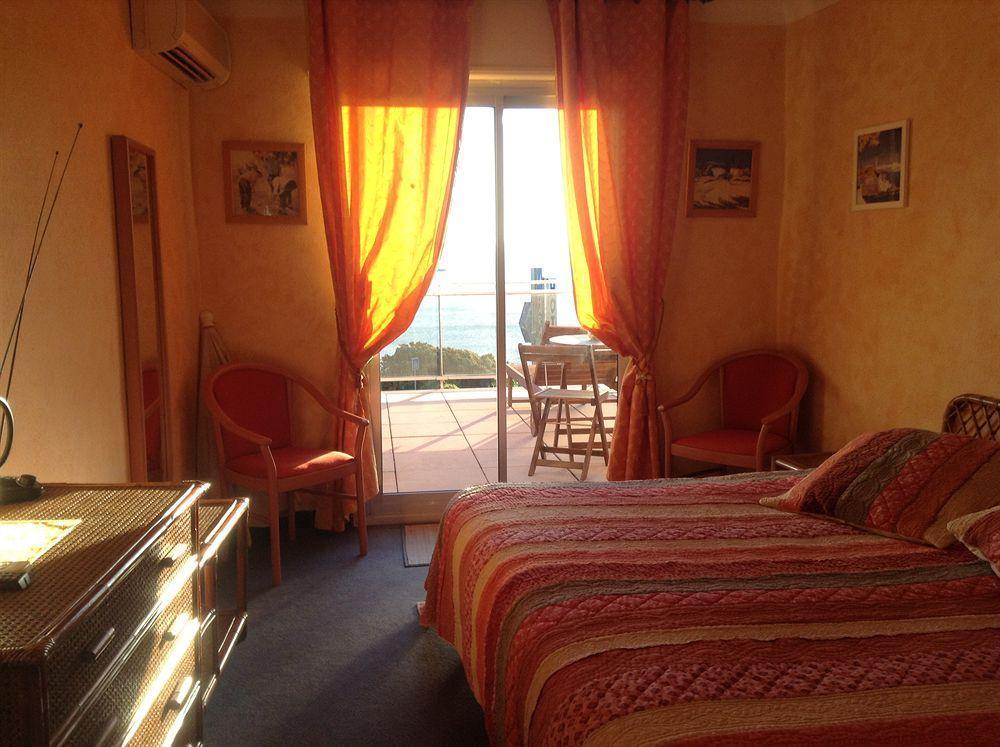 Hotel La Caravelle Fréjus Esterno foto