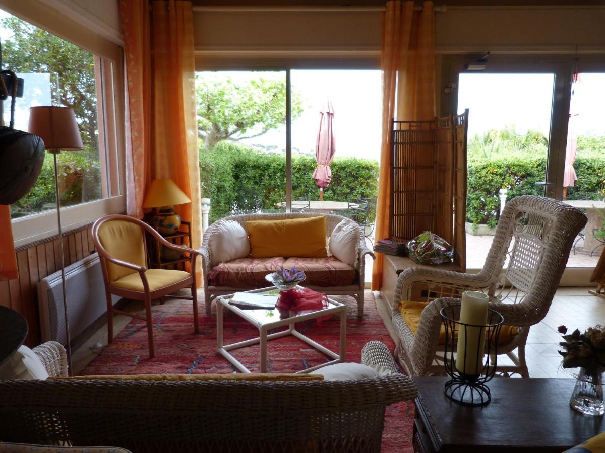 Hotel La Caravelle Fréjus Esterno foto